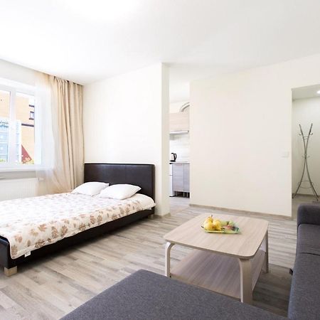 טאלין Sunny Apartment Near Bus Station מראה חיצוני תמונה