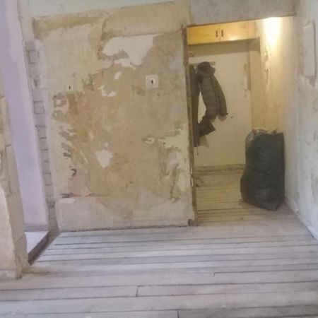 טאלין Sunny Apartment Near Bus Station מראה חיצוני תמונה