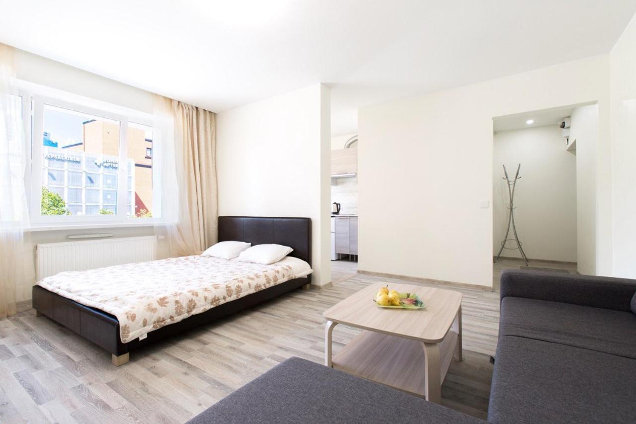 טאלין Sunny Apartment Near Bus Station מראה חיצוני תמונה